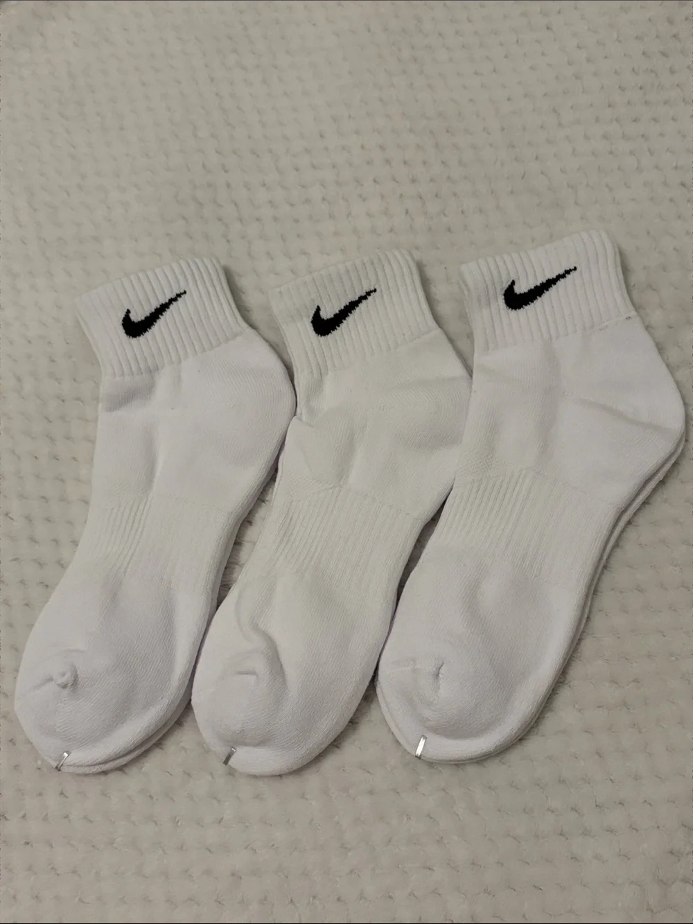 NWOT Nike White Ankle Socks with Black Swoosh - 3-Pack Large